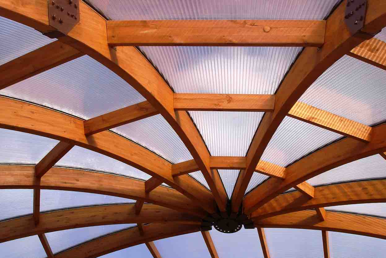 Glulam curves roofing